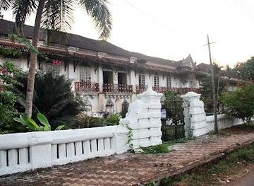 india/western-ghats/landmark/menezes-braganca-house