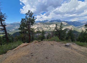 california/mammoth-lakes/landmark/earthquake-fault