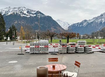 switzerland/western-switzerland/landmark/yash-chopra-statue