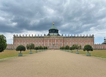germany/potsdam/landmark/vorhof-neues-palais