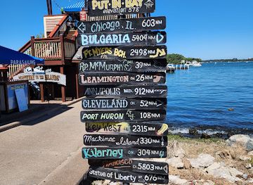 ohio/lake-erie-islands/landmark/put-in-bay-tour-train