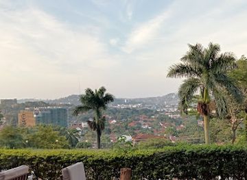 uganda/kampala/muyenga/landmark/milli-london-muyenga