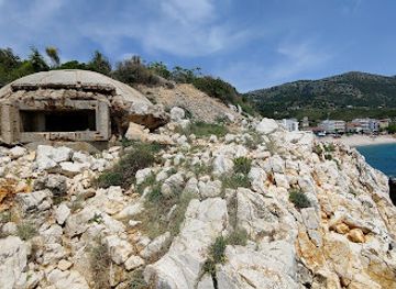 albania/himara/landmark/small-bunker