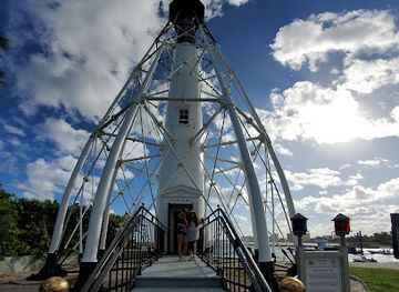florida/southeast-florida/landmark/hillsboro-inlet-lighthouse