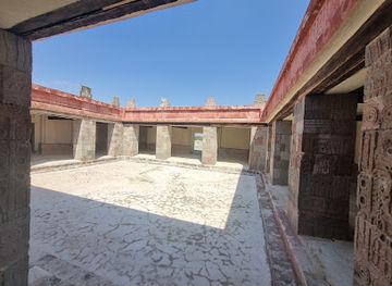 mexico/pacific-coast/landmark/zona-arqueologica-de-teotihuacan-puerta-1