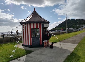 ireland/bray/landmark/bray-promenade-and-beach