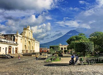 guatemala/verapaces/landmark/parque-central-de-antigua-guatemala
