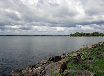 sri-lanka/up-country/landmark/parakrama-samudraya