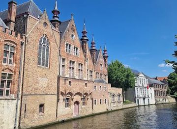 belgium/bruges/landmark/huis-perez-de-malvenda-casa-perez-de-malvenda