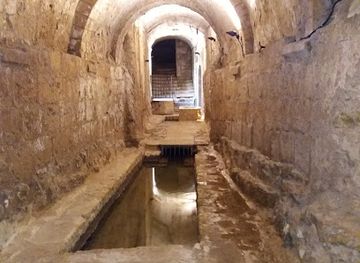 france/aquitaine/landmark/fontaine-souterraine