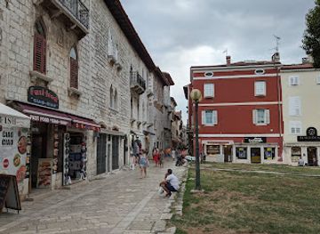 croatia/porec/landmark/palaca-zuccato