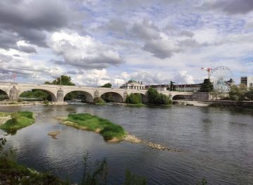 france/tours/landmark/boat-ride