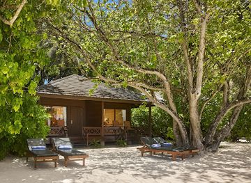 maldives/baa-atoll/landmark/royal-island-resort-spa