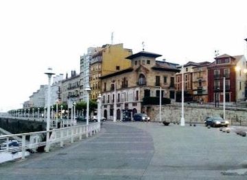 spain/asturias/landmark/casa-paquet