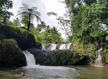 samoa/lalomanu-beach/landmark/togitogiga-waterfall