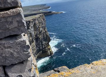 ireland/aran-islands/landmark/aran-celtic-tours