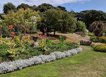 guernsey/castel/landmark/candie-gardens