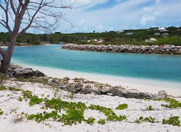 turks-and-caicos-islands/providenciales/landmark/babalua-beach