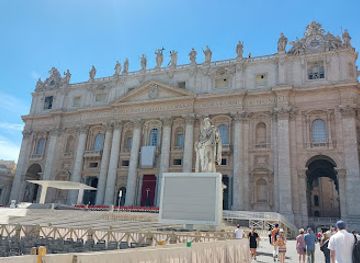 vatican-city/st-peter-s-basilica/landmark/la-pieta-di-michelangelo