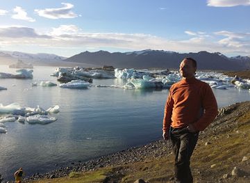 iceland/east-fjords/landmark/jokulsarlon-glacier-lagoon-boat-tours-and-cafe