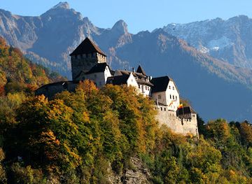 liechtenstein/planken-region/landmark/vaduz-citytrain-ag