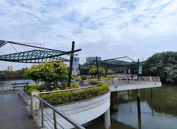 ecuador/guayaquil/landmark/puente-zigzag