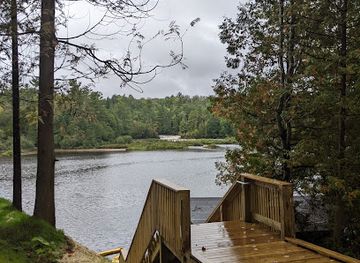 michigan/tahquamenon-falls-state-park/landmark/tahquamenon-state-park-lower-falls-hemlock