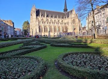 belgium/brussels-capital-region/landmark/statue-of-counts-egmont-and-hoorn
