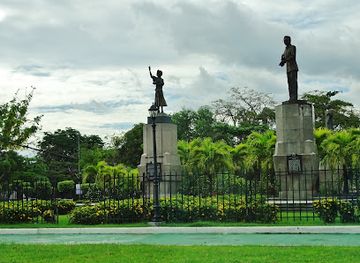philippines/manila/landmark/senator-benigno-s-aquino-jr-president-corazon-c-aquino-historical-markers-and-monuments