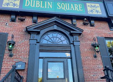 michigan/lansing/landmark/dublin-square
