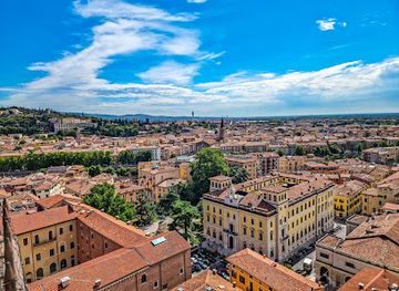 italy/verona/landmark/torre-dei-lamberti