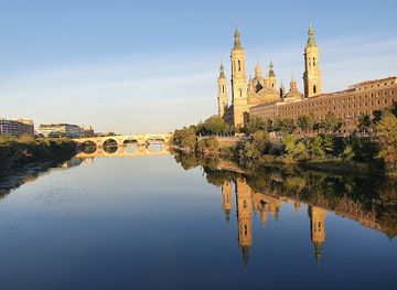 spain/zaragoza/landmark/murallas-romanas-de-zaragoza