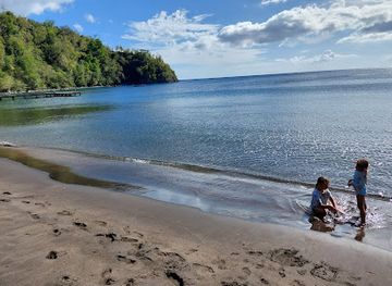 dominica/batalie-beach/landmark/keepin-it-real