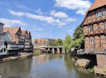 germany/lüneburg-heath/landmark/old-crane-in-the-luneburg-harbor