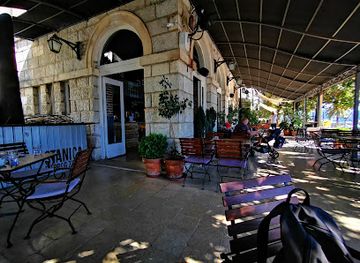 montenegro/herceg-novi/landmark/konoba-skver