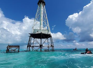 florida/florida-keys/landmark/alligator-reef-lighthouse