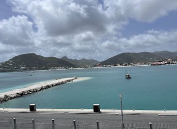 sint-maarten/philipsburg/landmark/pirate-experience-the-rusty-parrot