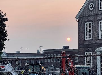 rhode-island/newport-coastline/landmark/historic-newport-town-spring