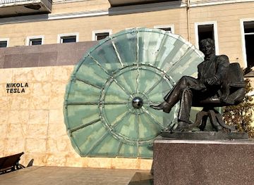 azerbaijan/baku/landmark/nikola-tesla-park