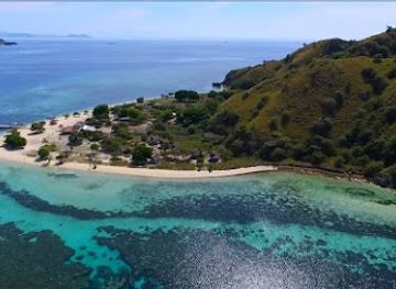 indonesia/komodo-national-park/landmark/komodo-dreamland-tour