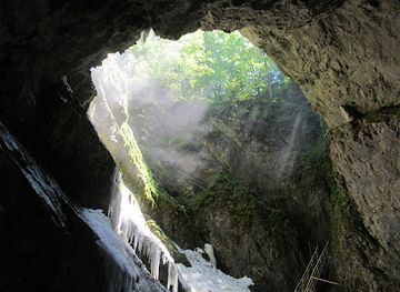 romania/alba/landmark/scarisoara-glacier-cave