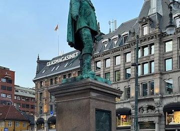 norway/oslo/landmark/christian-iv-statue