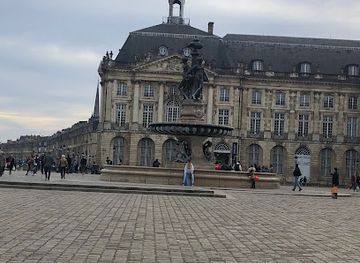 france/bordeaux/chartrons/landmark/les-quais-de-bordeaux