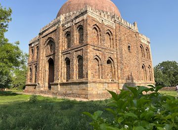 india/delhi/landmark/lodhi-era-tomb-delhi