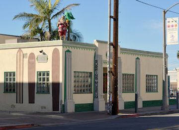 california/huntington-beach/downtown-huntington-beach/landmark/huntington-beach-international-surfing-museum