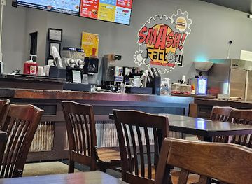 north-dakota/minot/landmark/smash-factory-burgers-and-more