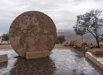 jordan/burial-mounds/landmark/memorial-church-of-moses