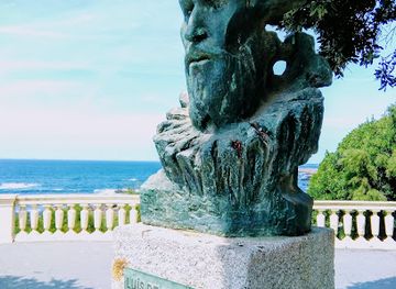 portugal/porto/landmark/monumento-a-luis-de-camoes