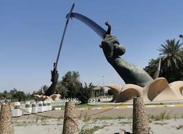 iraq/western-desert/landmark/victory-arch