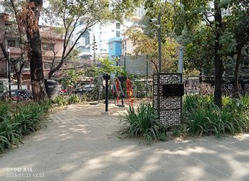 bangladesh/dhaka/banani/landmark/banani-block-c-park